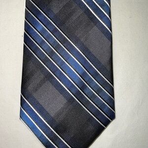 APT 9 Men’s Addison Plaid Neck Tie.  Primary colors are blue and black. NWT.